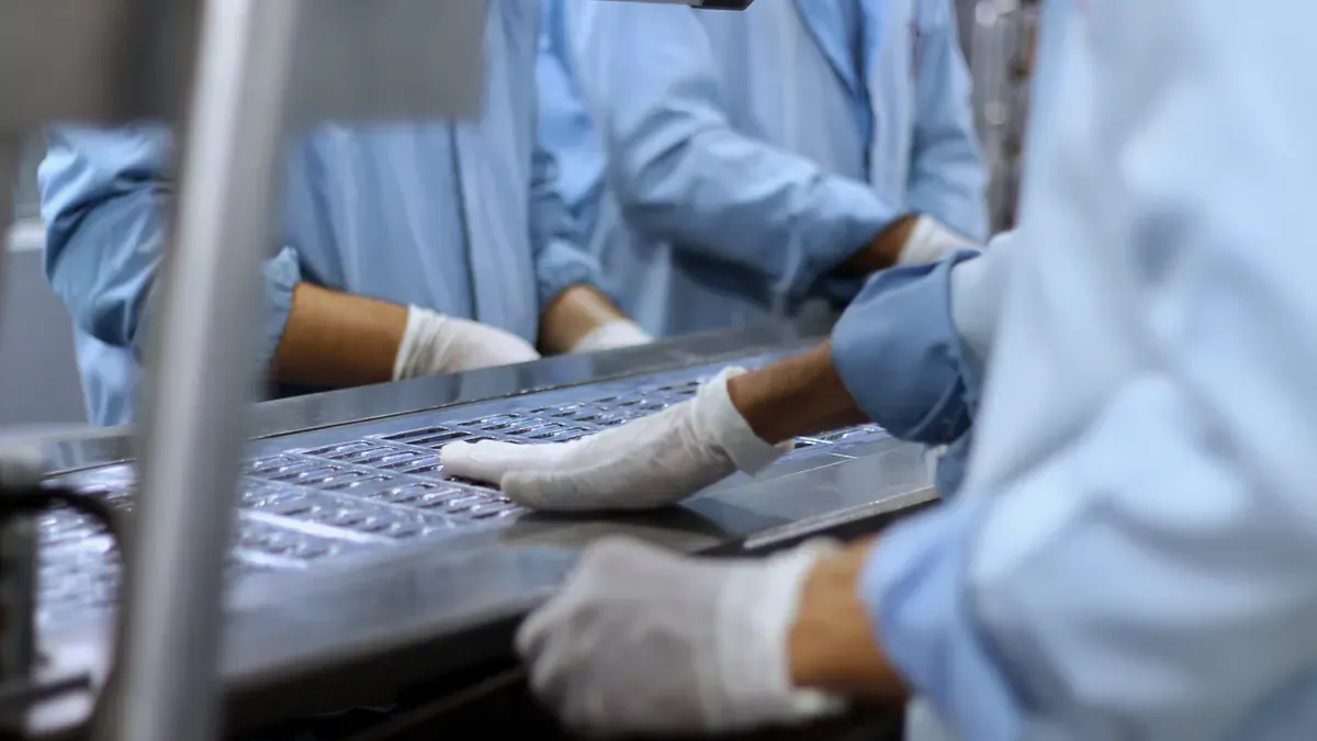 How a Tablet Press Machine Works