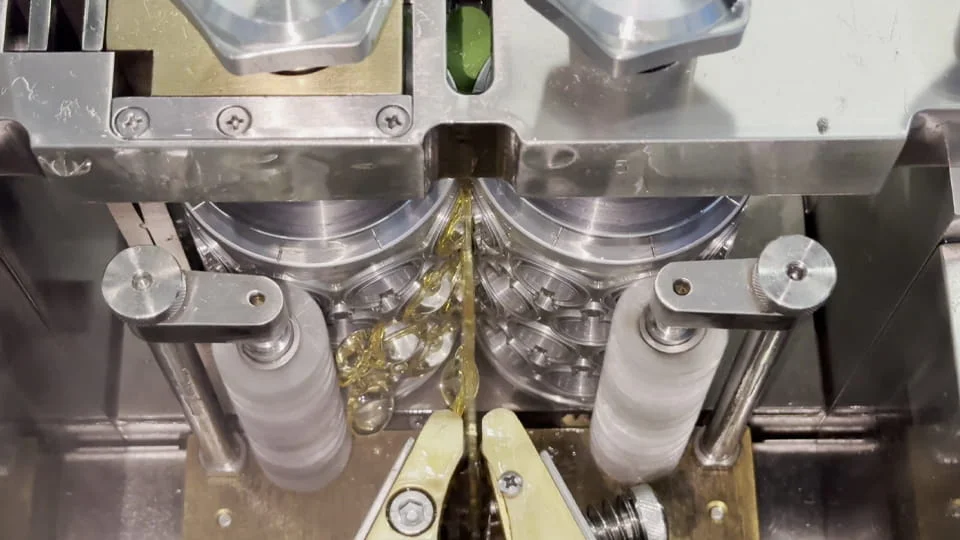 Manufacturing process of softgel encapsulation